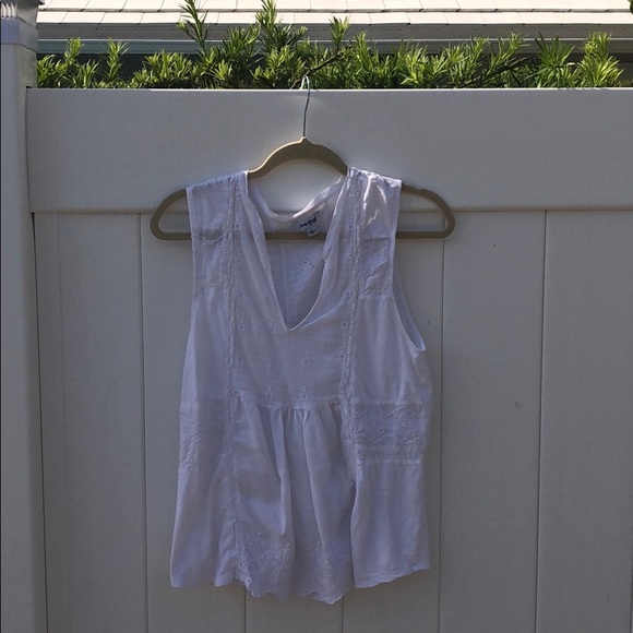 White sleeveless cotton shirt - Picture 1 of 2